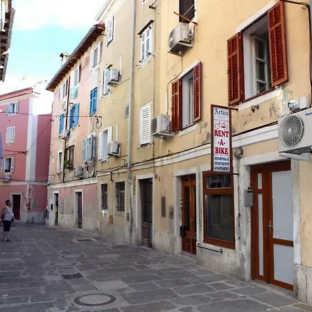 Apartment Medved Piran
